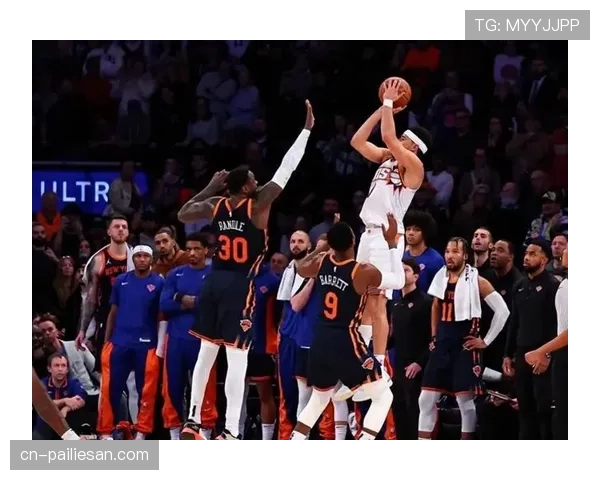 布克率队力克对手，36分9助攻正负值全场最高